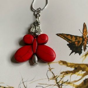 3/$100 Beautiful butterfly 🦋 necklace